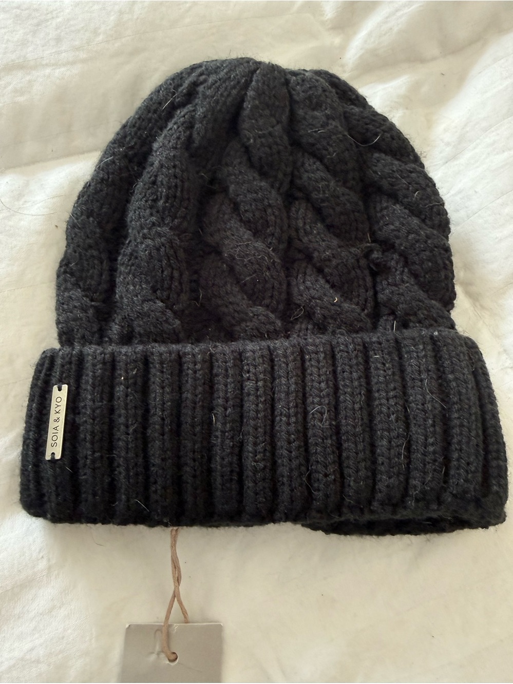 Soia & Kyo black cable knit hat NWT